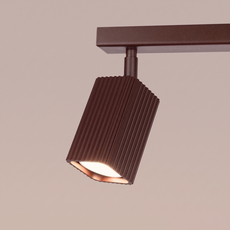 brązowa-lampa-sufitowa-z-karbowanym-kloszem