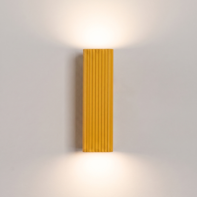 cytrynowa-aluminiowa-lampa-ścienna