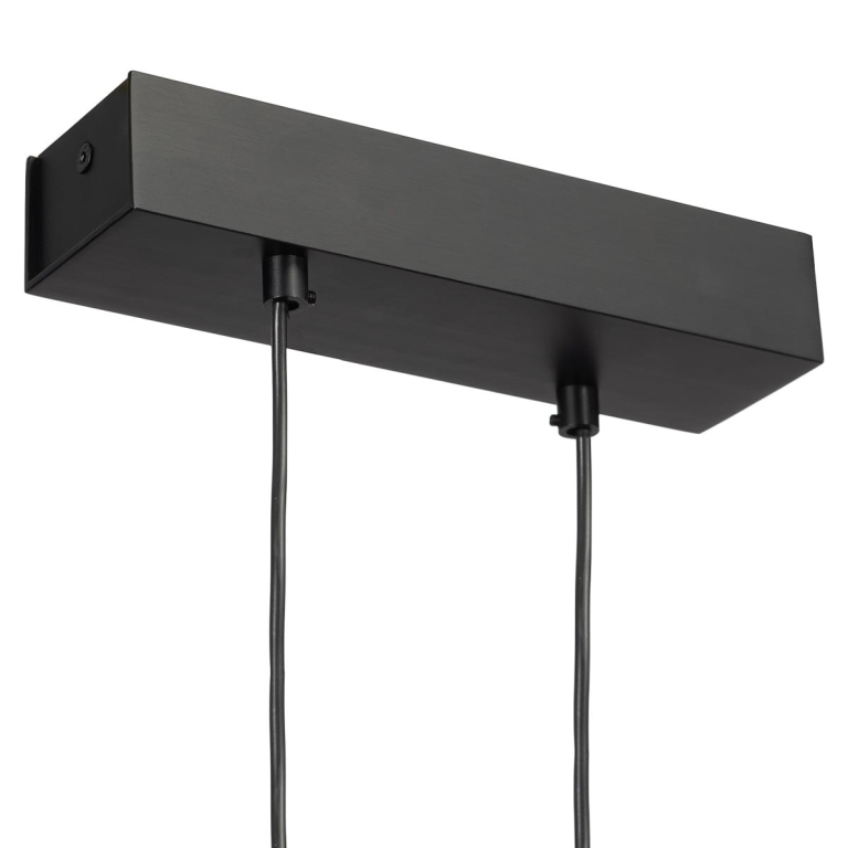 czarna-lampa-wisząca-do-salonu