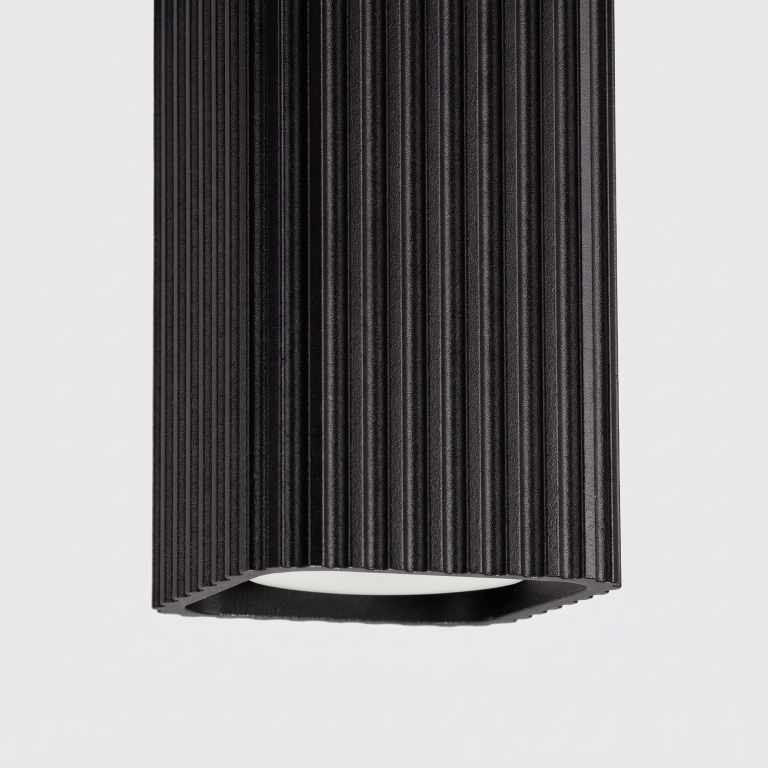 czarny-designerski-spot-sufitowy-do-kuchni