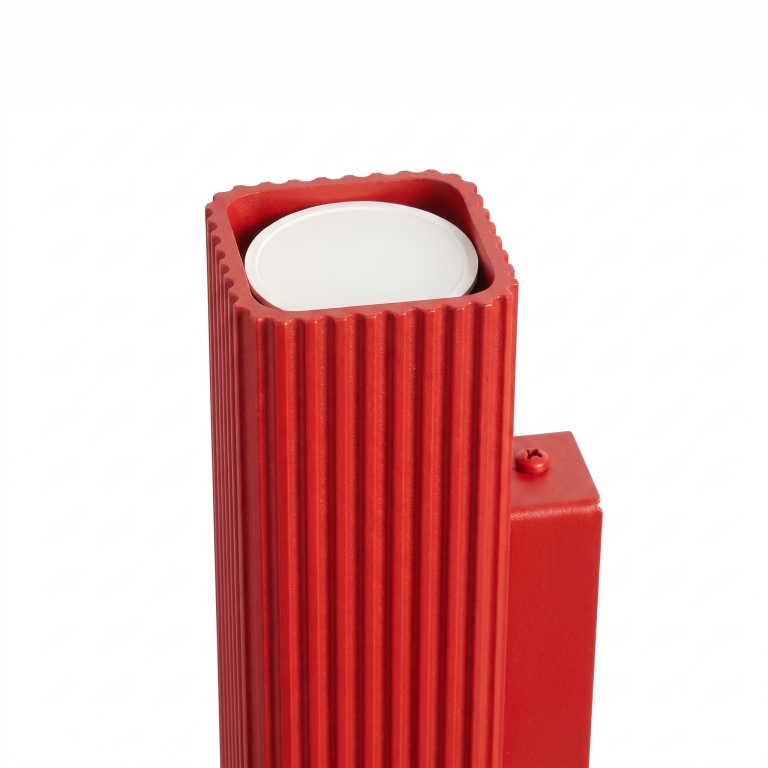 czerwona-designerska-lampa-ścienna-do-sypialni
