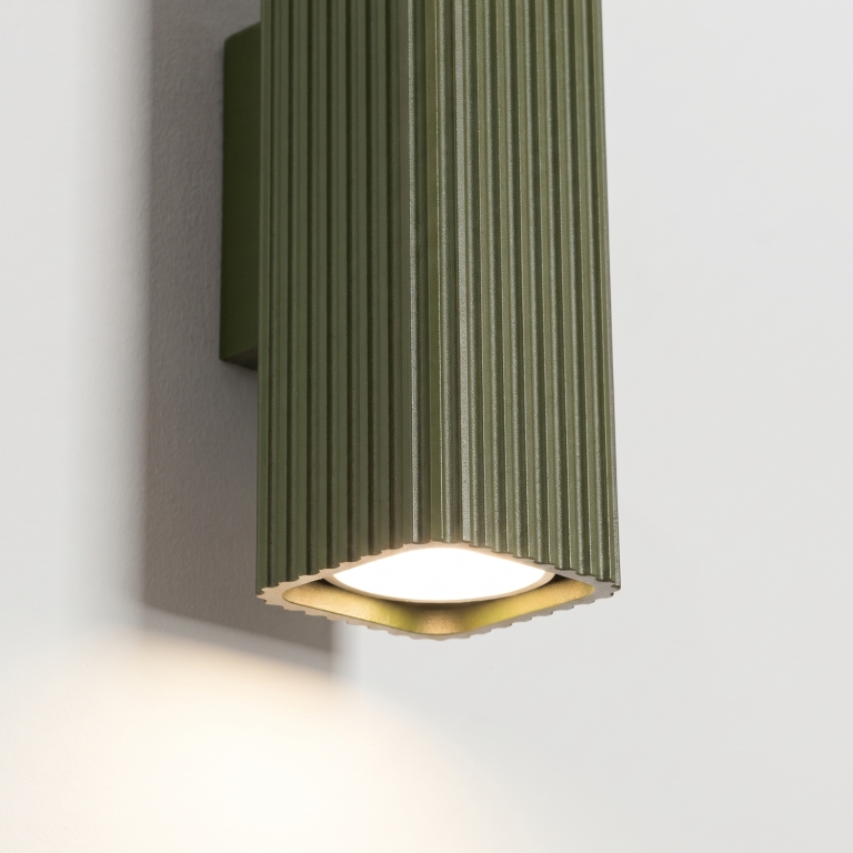 designerska-aluminiowa-lampa-ścienna-do-sypialni