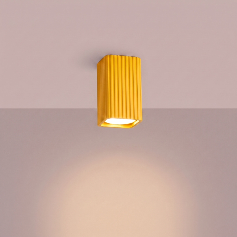 designerski-bursztynowy-spot-sufitowy-z-karbowanym-kloszem