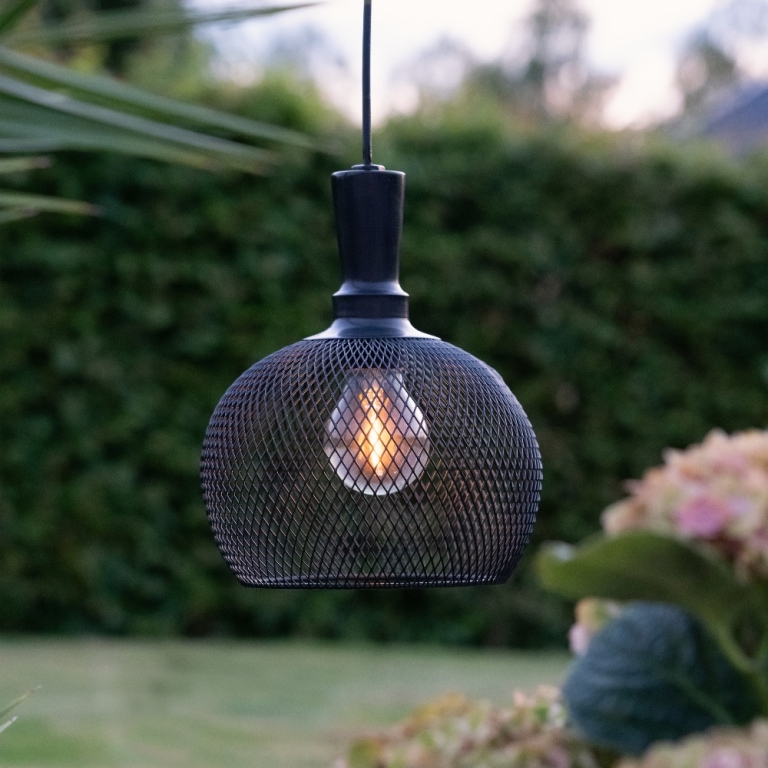 lampa-solarna-na-taras