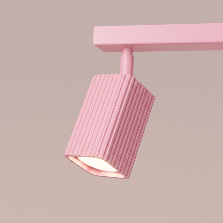 lampa-sufitowa-designerska-do-salonu-z-karbowanymi-kloszami