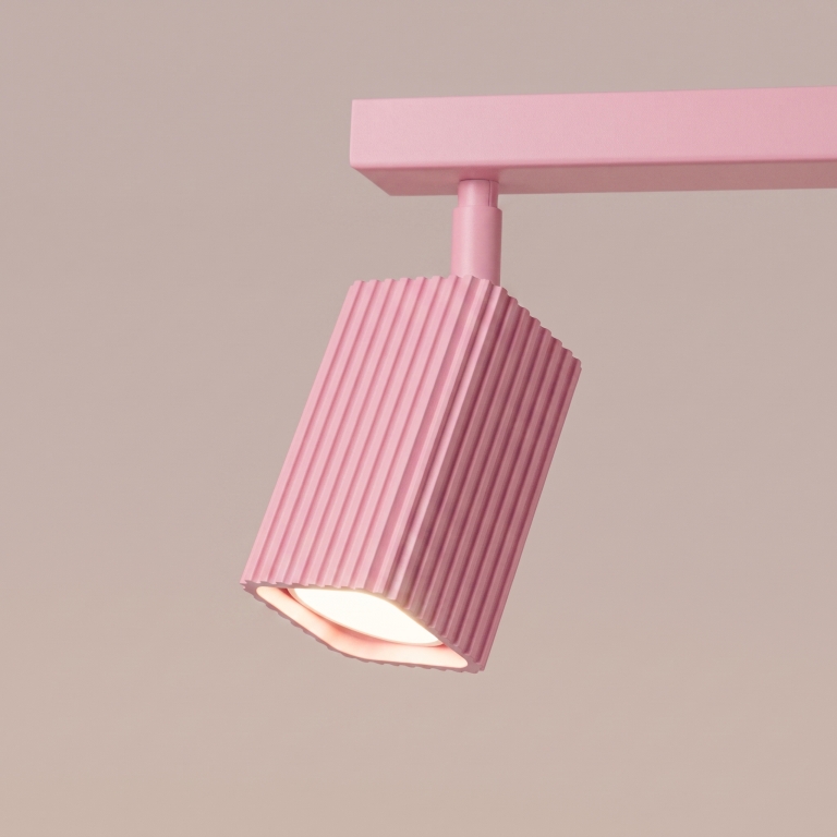 lampa-sufitowa-elegancka-z-karbowanymi-kloszami