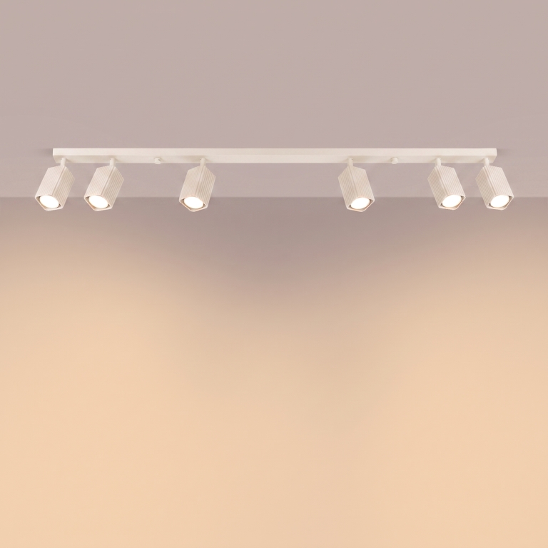 ozdobna-beżowa-lampa-sufitowa-z-ryflowanymi-kloszami