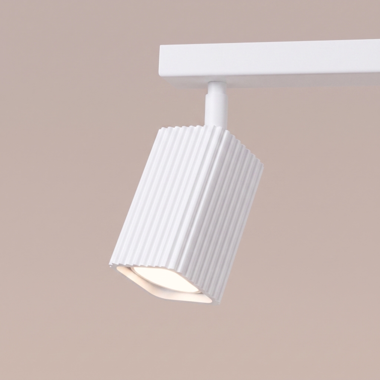 ozdobna-biała-lampa-sufitowa
