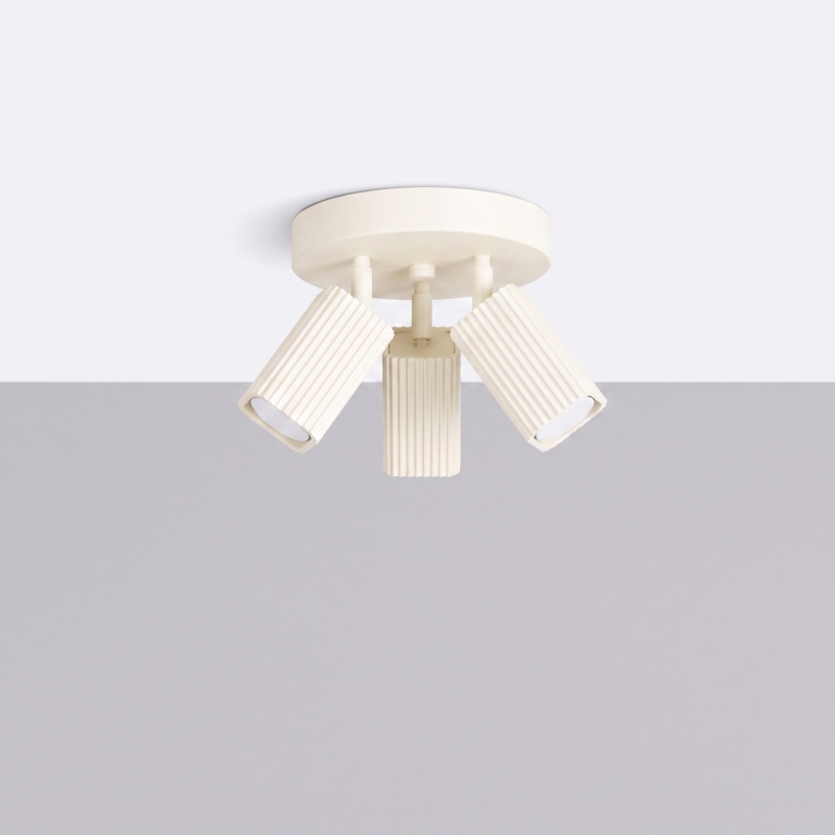prosta-beżowa-lampa-sufitowa