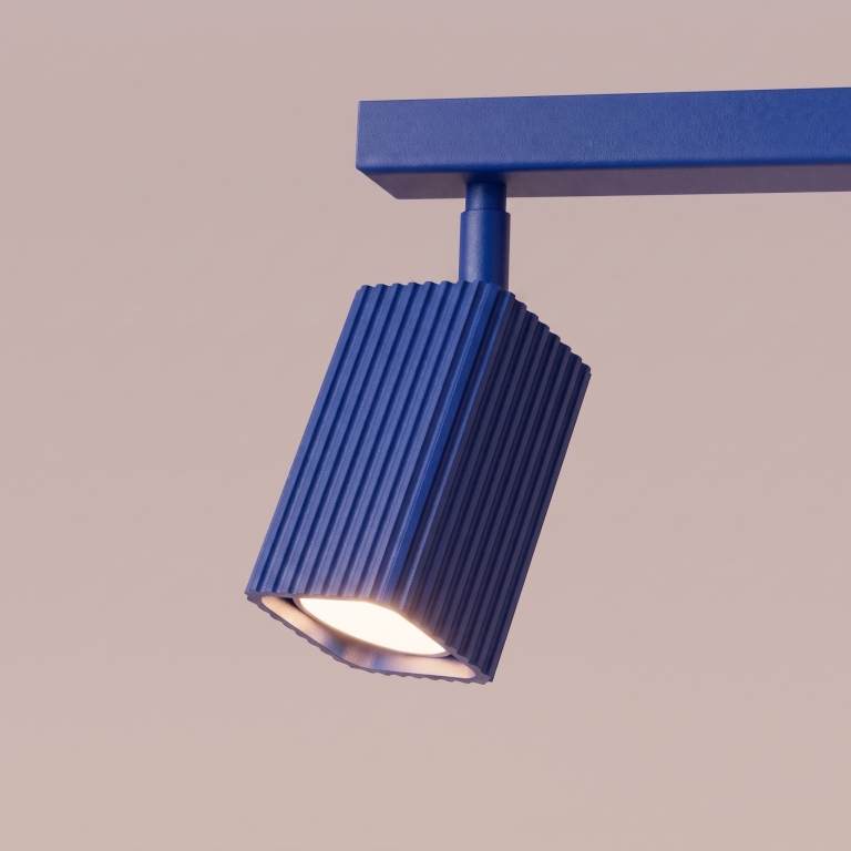 ultramarynowa-prosta-lampa-sufitowa-z-karbowanym-kloszem
