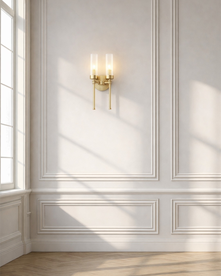 złota-lampa-ścienna-do-przedpokoju