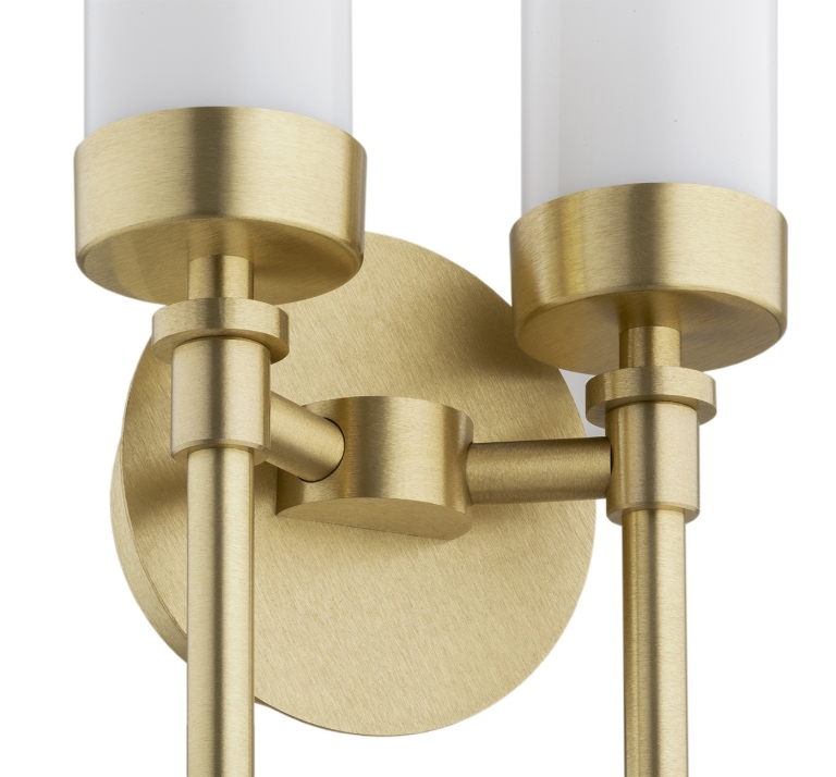 złota-lampa-ścienna-nad-łóżko