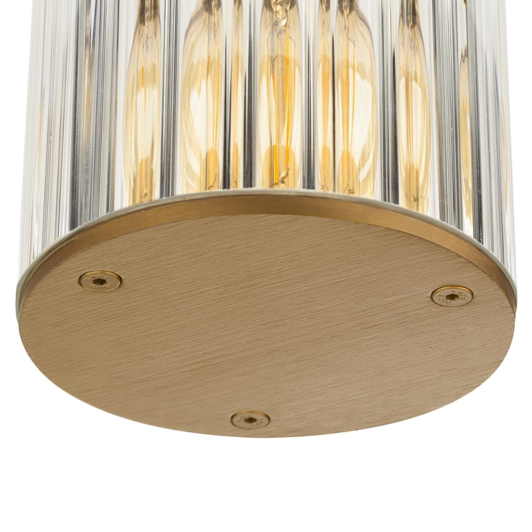 złota-lampa-zewnętrzna-na-podjazd