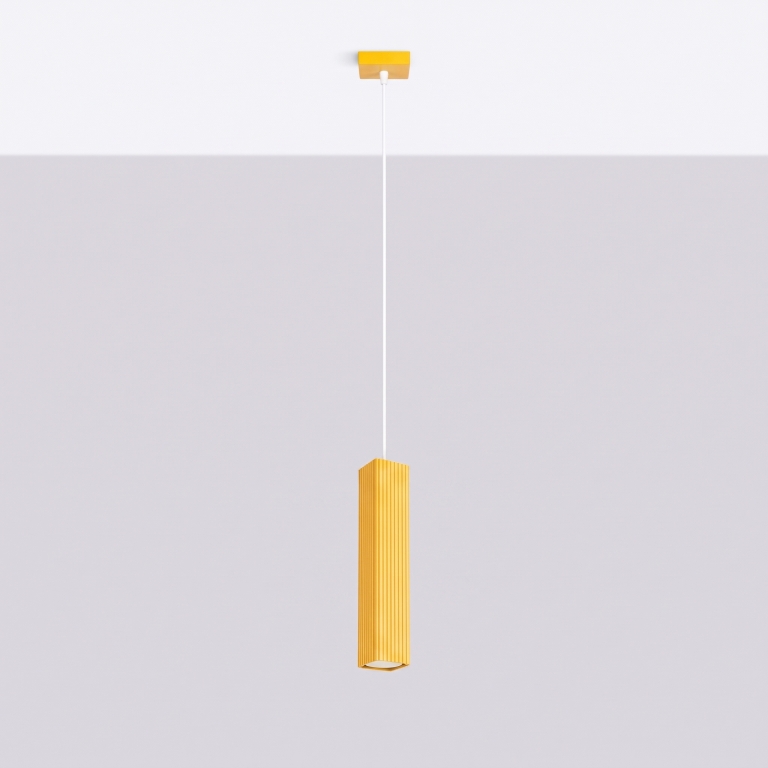 żółta-lampa-wisząca-z-ryflowanym-kloszem